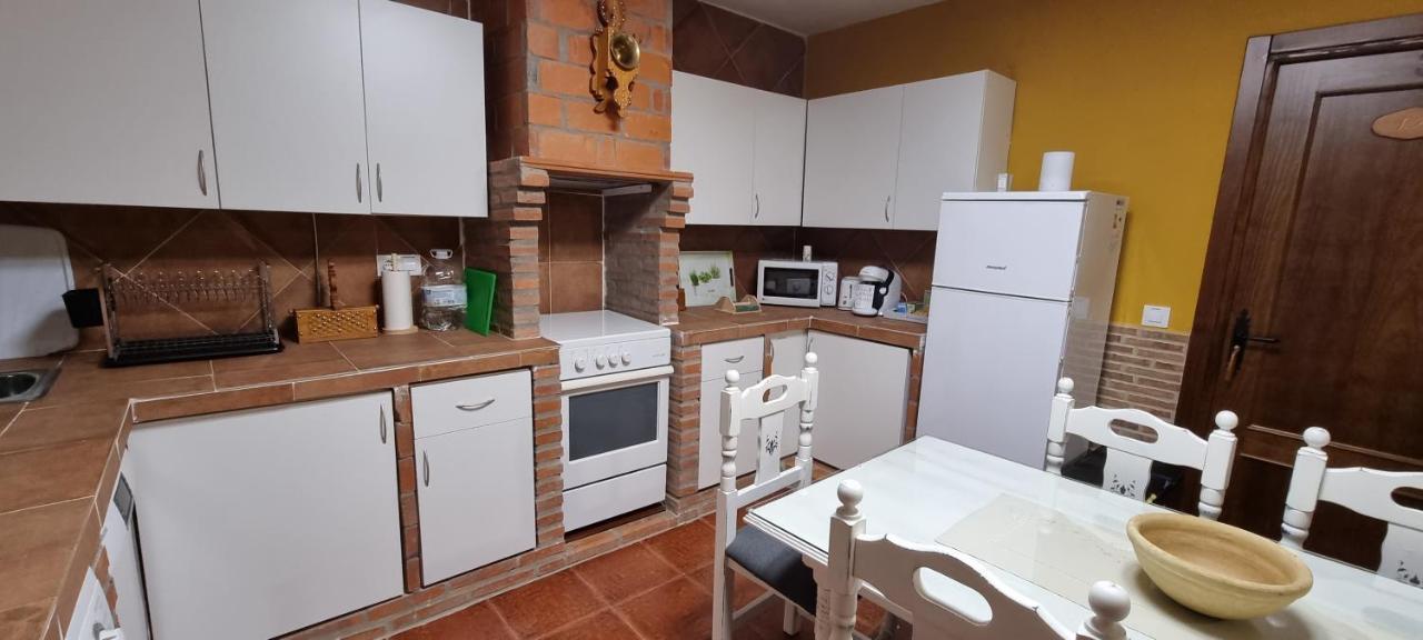 Apartamento Turistico "El Rincon De La Pernila" Guadalupe  Ngoại thất bức ảnh
